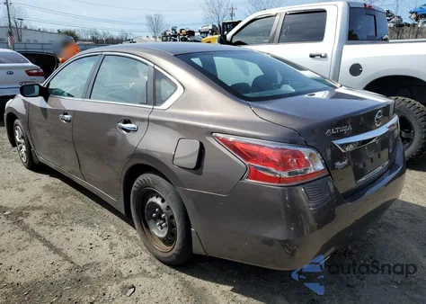 2015 Nissan Altima 2.5 z USA, uszkodzony, nr VIN 1N4AL3AP5FC286966